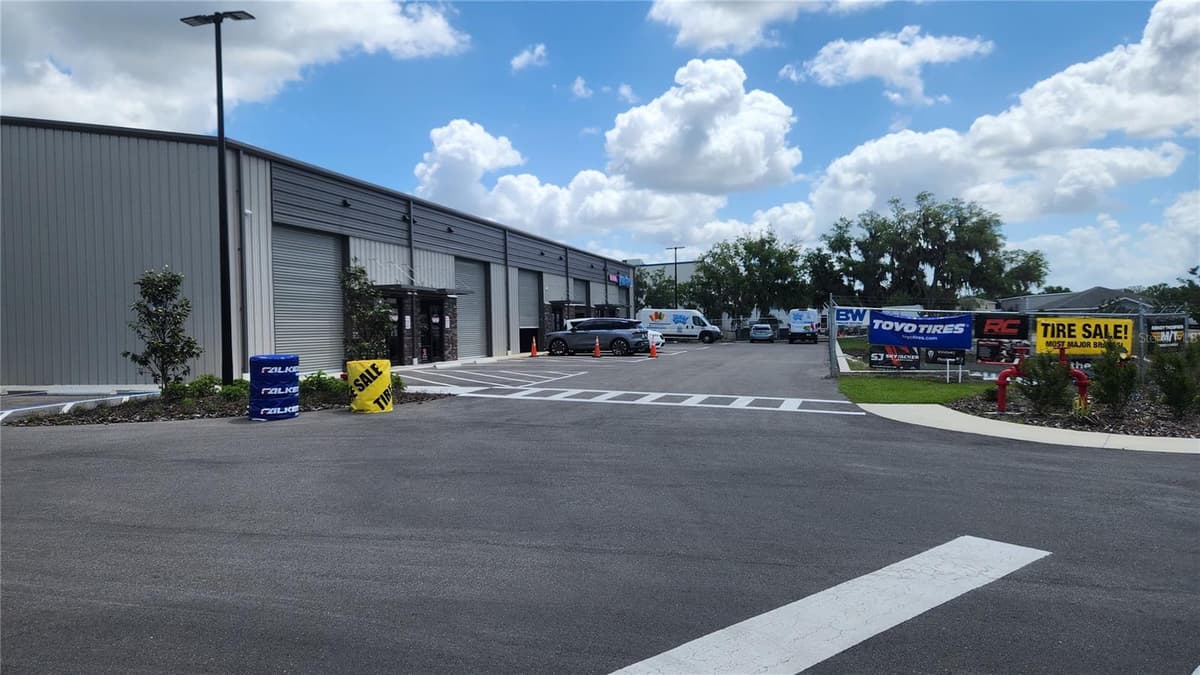 1800 CORPORATE CENTER LANE — photo 4 of 5