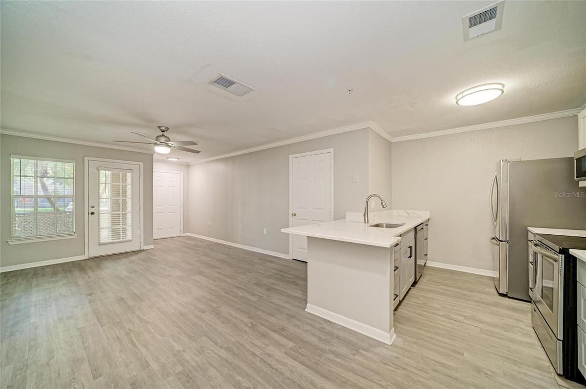 8932 MANOR LOOP — photo 15 of 49