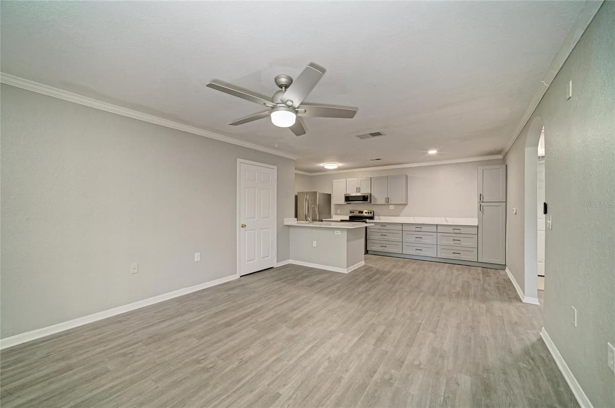 8932 MANOR LOOP — photo 11 of 49