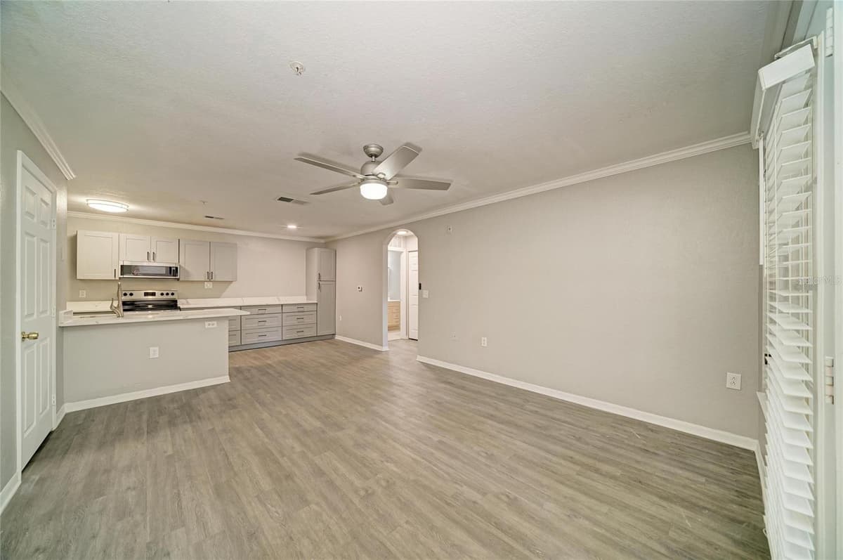 8932 MANOR LOOP — photo 7 of 49
