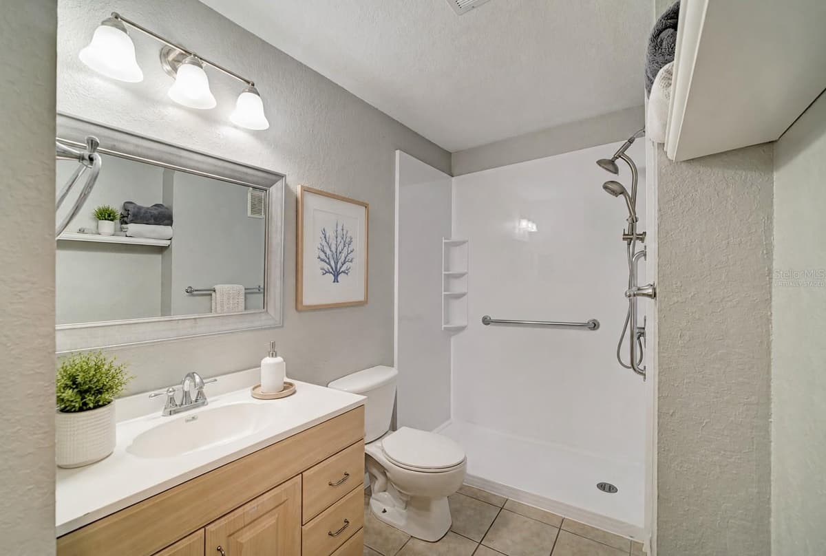 8932 MANOR LOOP — photo 28 of 49