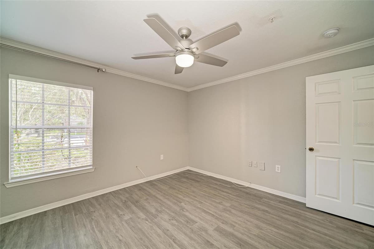 8932 MANOR LOOP — photo 26 of 49