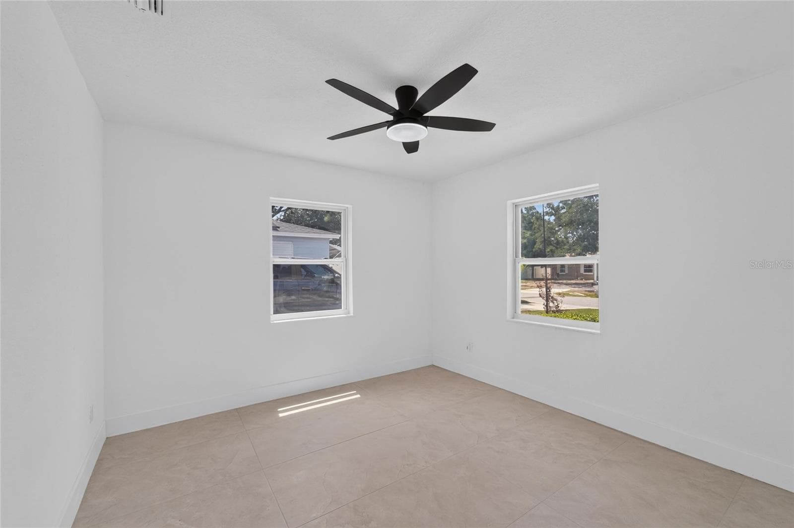4711 LAWN AVENUE — photo 38 of 75
