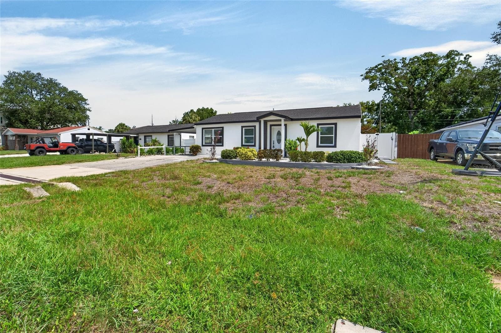 4711 LAWN AVENUE — photo 3 of 75