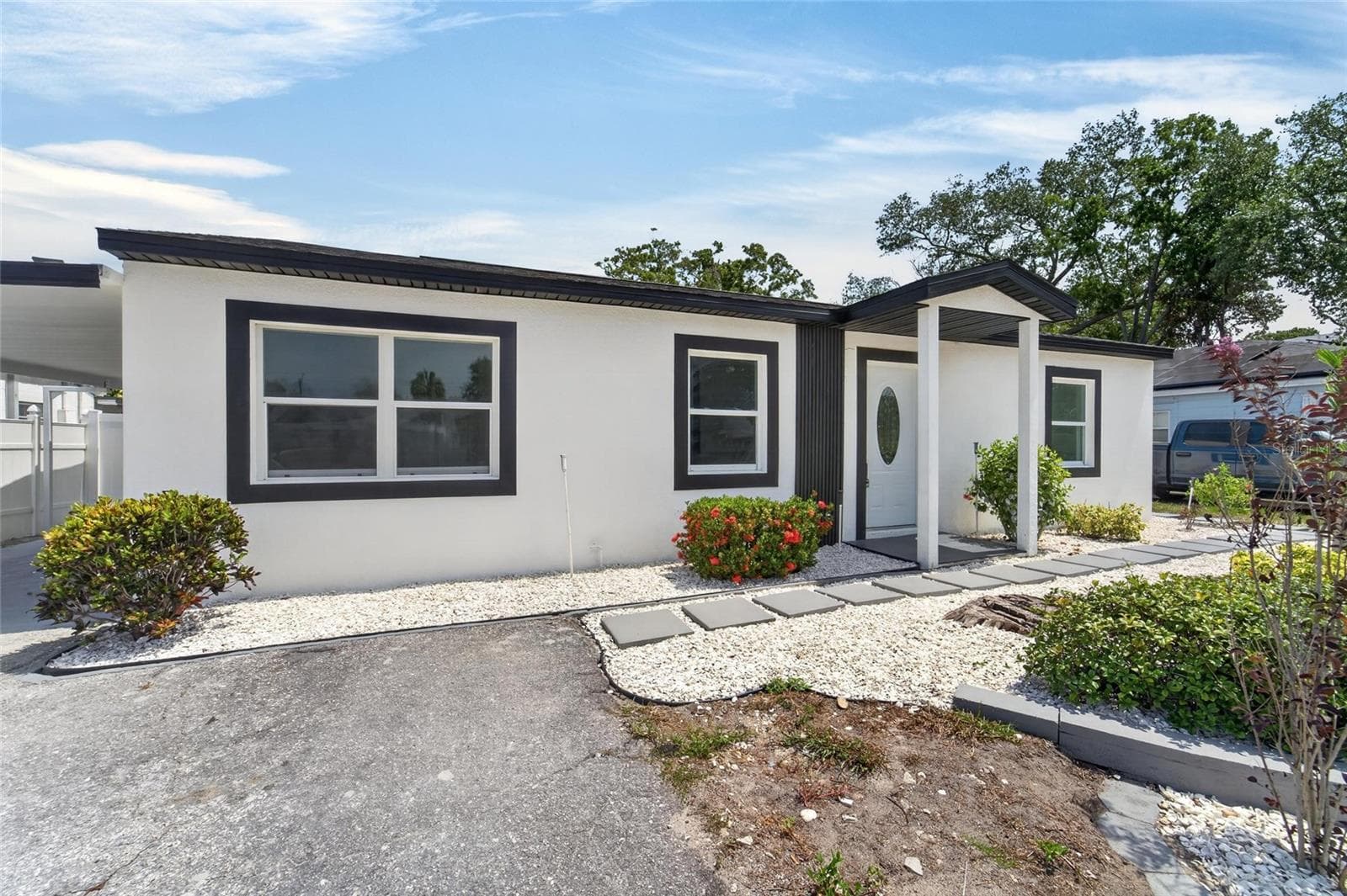 4711 LAWN AVENUE — photo 8 of 75