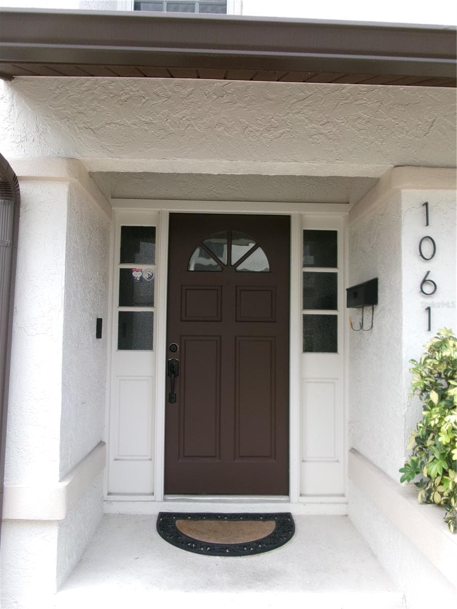 1061 ARAGON AVENUE — photo 4 of 7