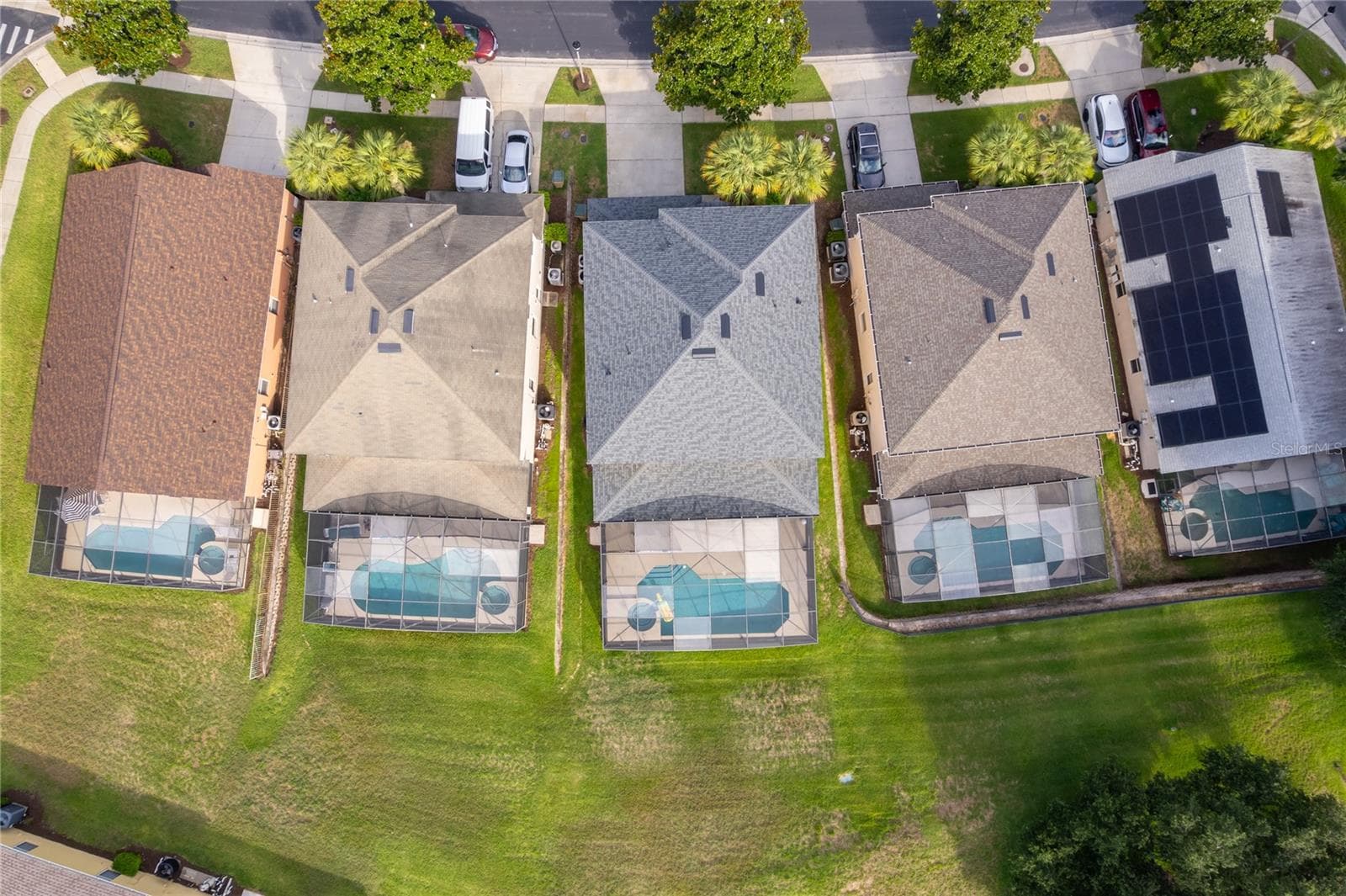 2717 FIESTA KEY DRIVE — photo 4 of 36