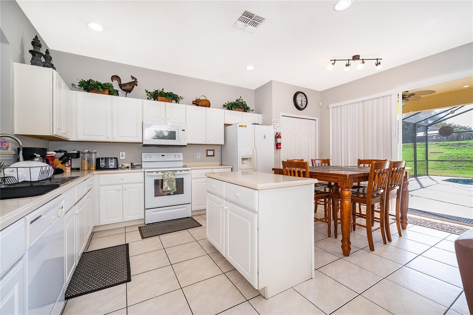 2717 FIESTA KEY DRIVE — photo 12 of 36