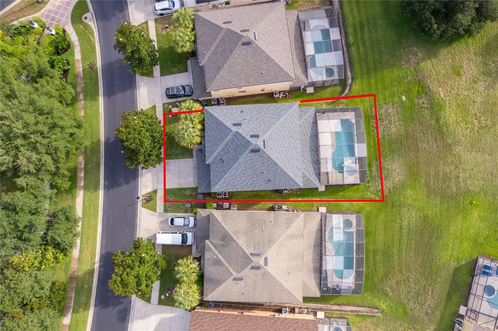 2717 FIESTA KEY DRIVE — photo 3 of 36
