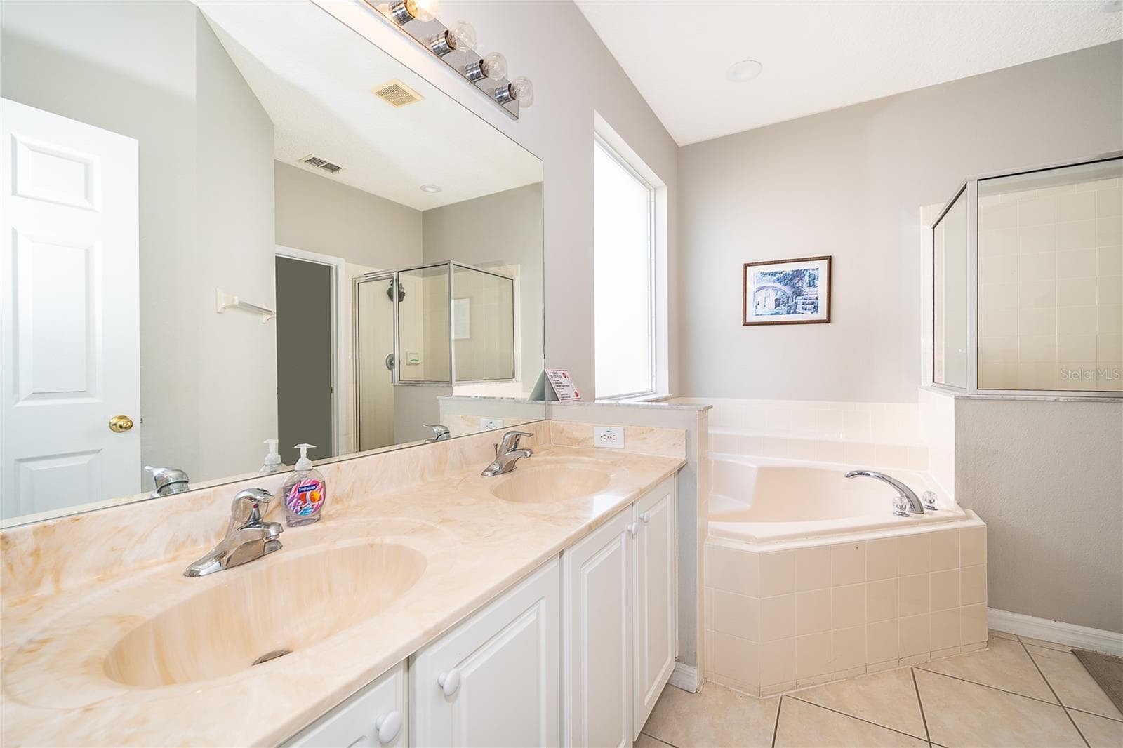 2717 FIESTA KEY DRIVE — photo 29 of 36