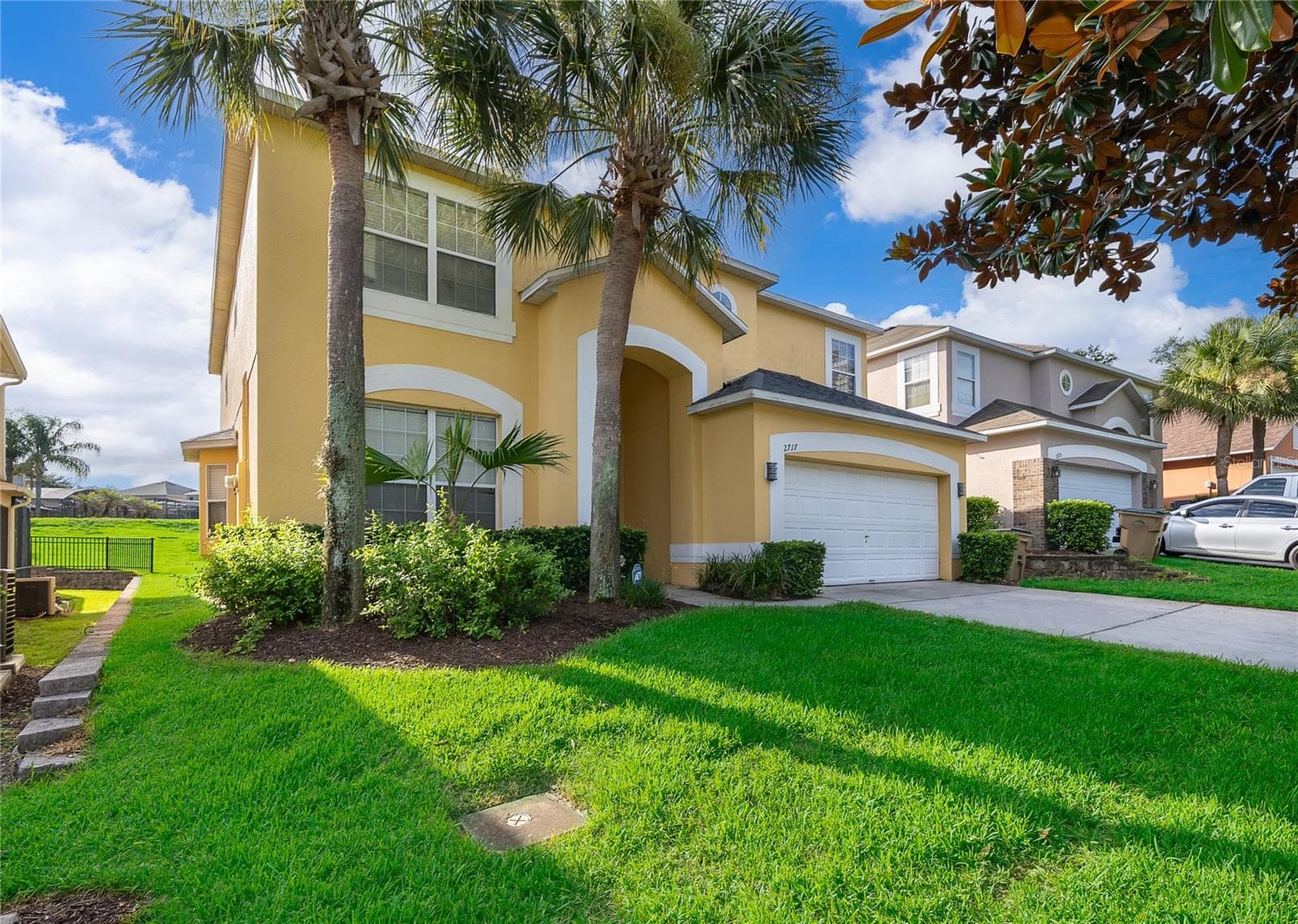 2717 FIESTA KEY DRIVE — photo 2 of 36