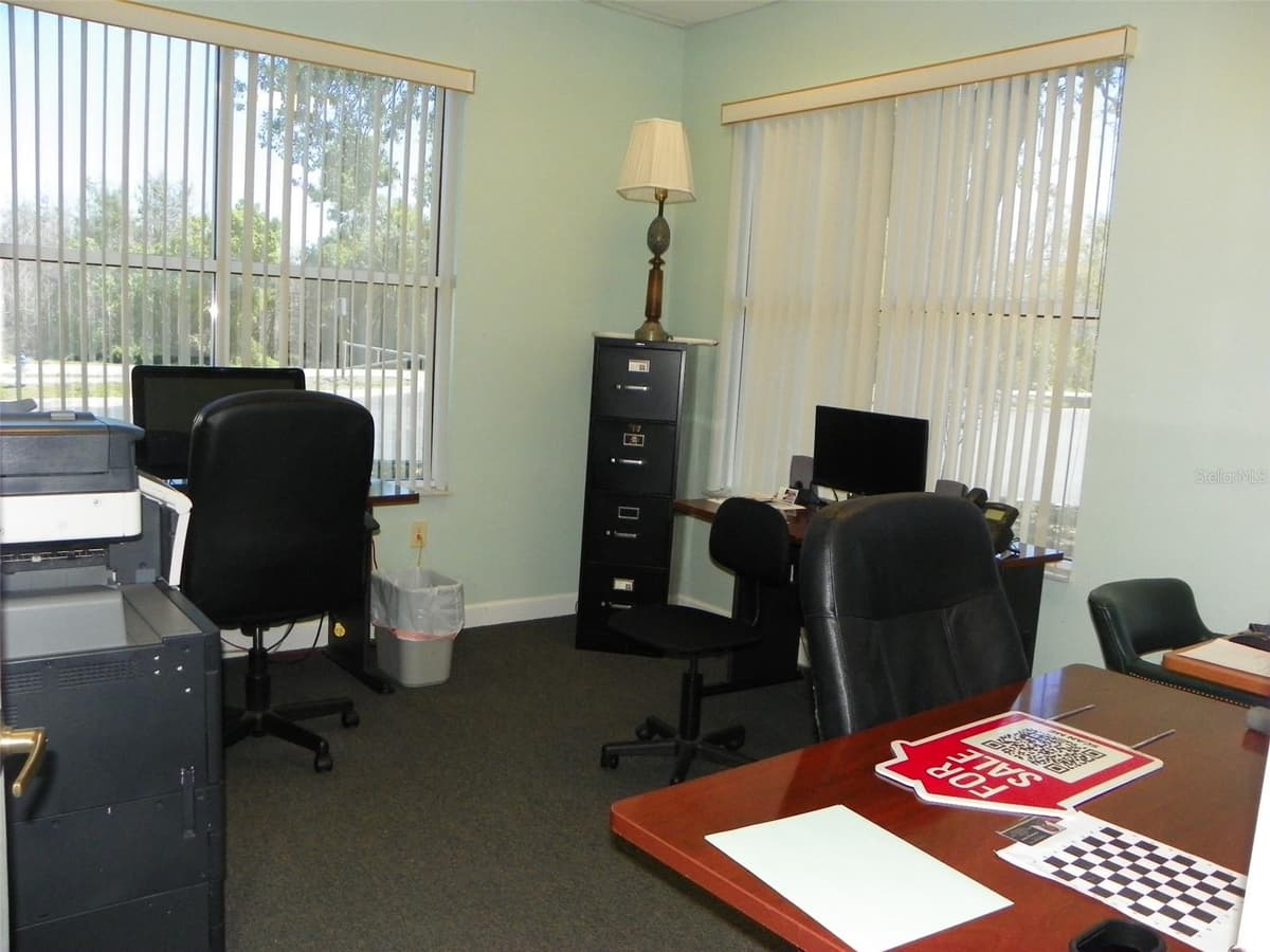 2824 MANATEE AVENUE — photo 6 of 22