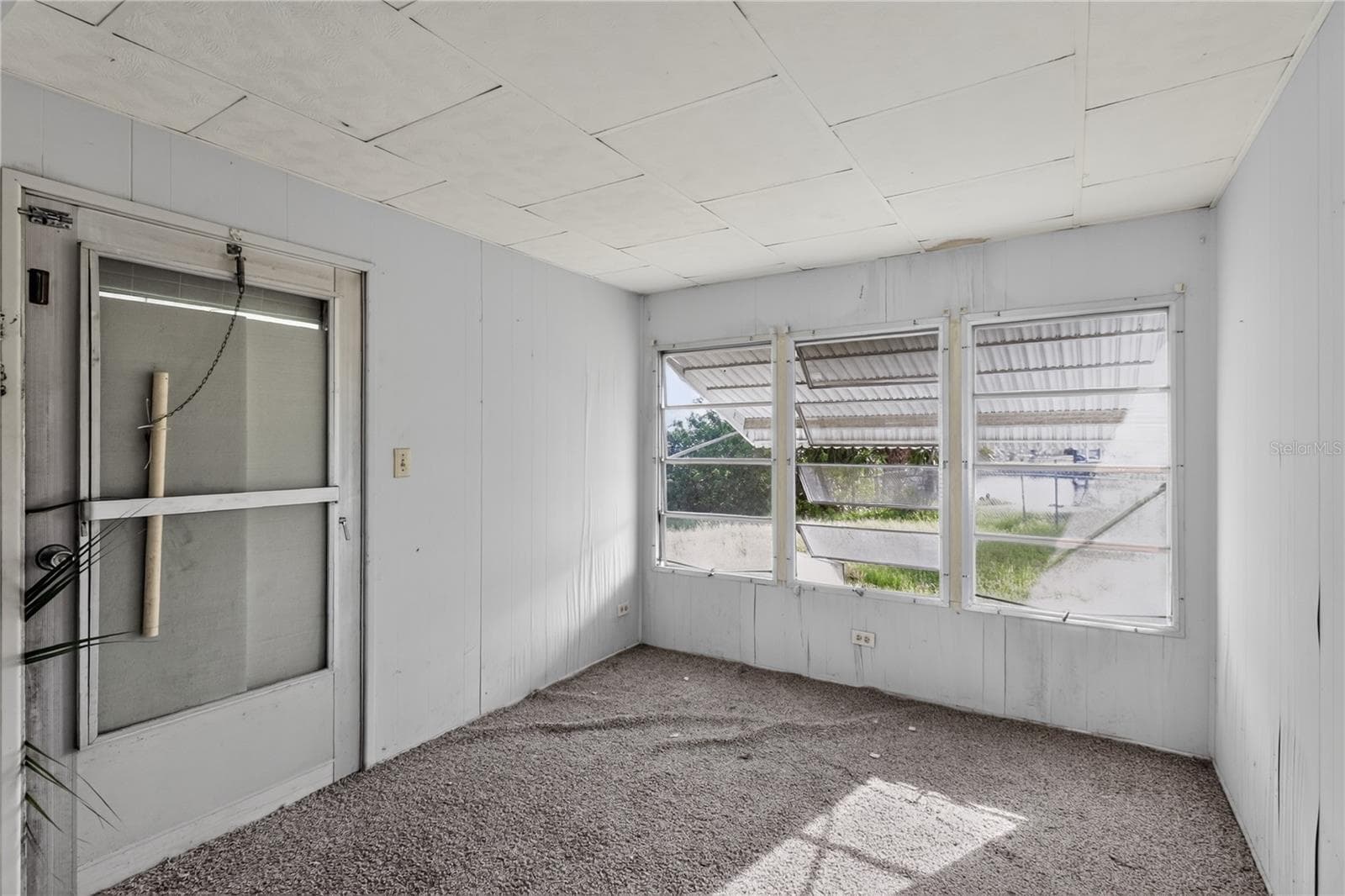 6639 TOWER DRIVE — photo 19 of 33
