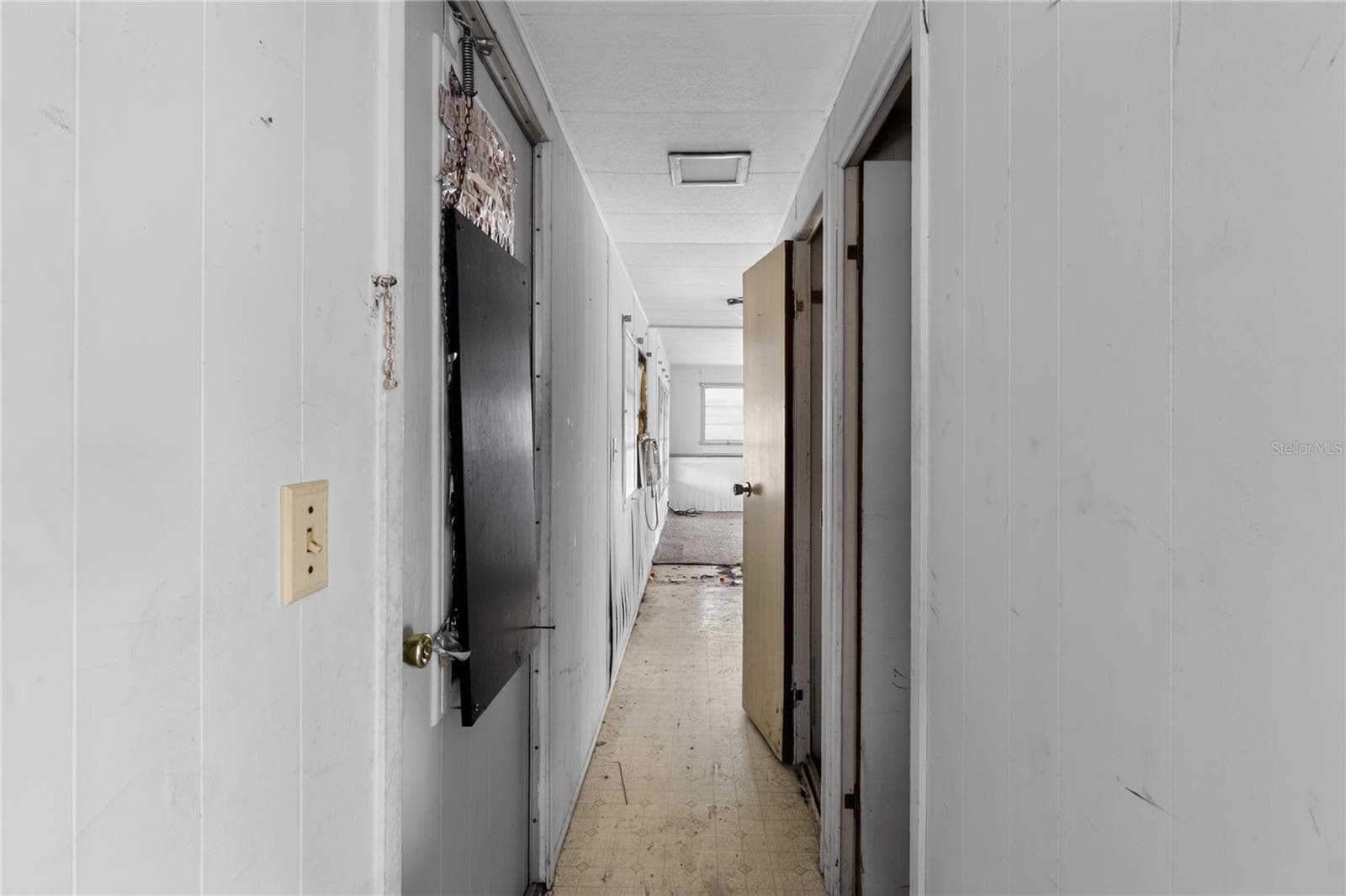 6639 TOWER DRIVE — photo 9 of 33