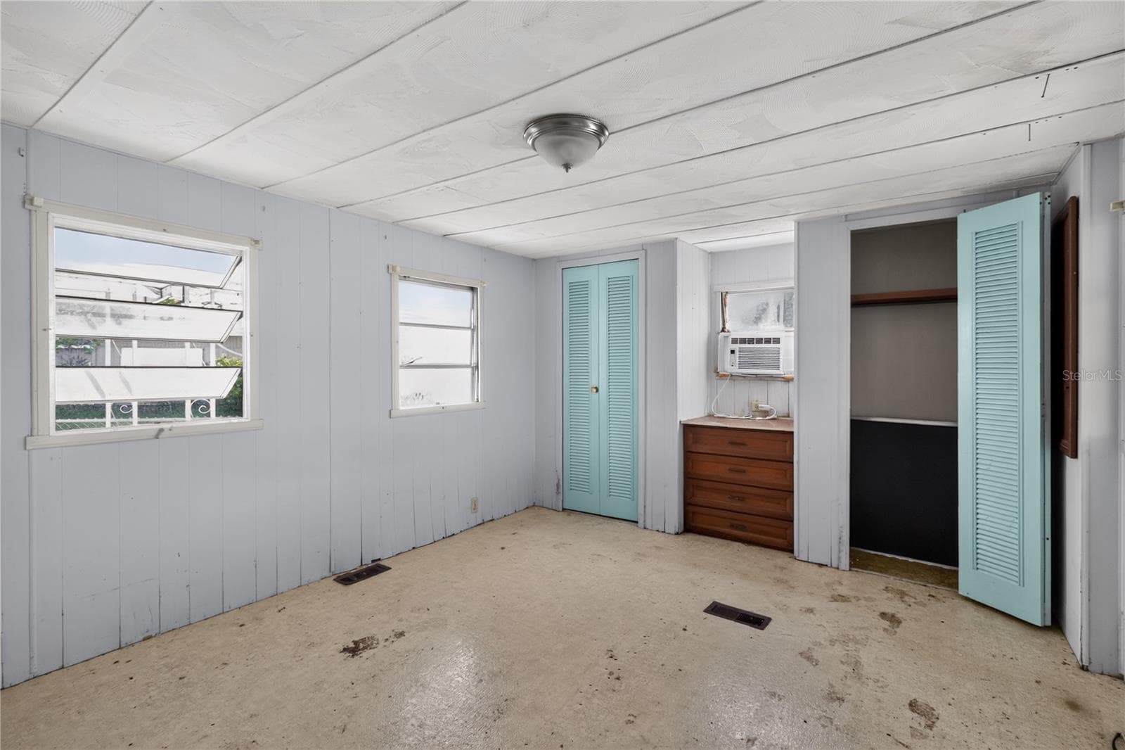 6639 TOWER DRIVE — photo 15 of 33