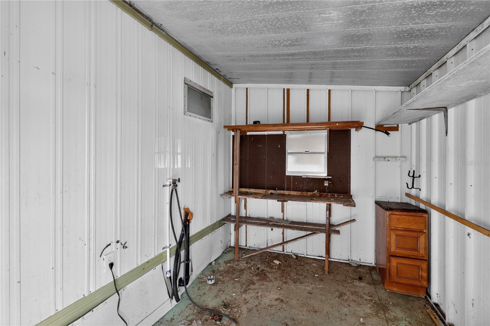 6639 TOWER DRIVE — photo 17 of 33