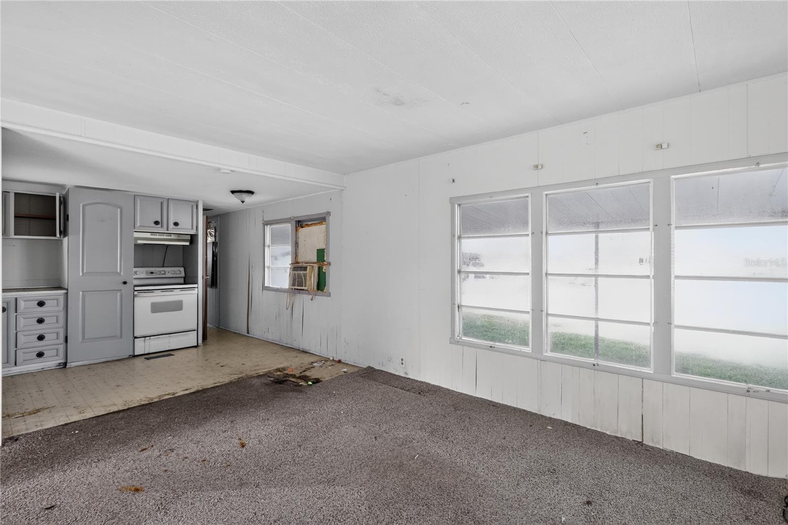 6639 TOWER DRIVE — photo 11 of 33