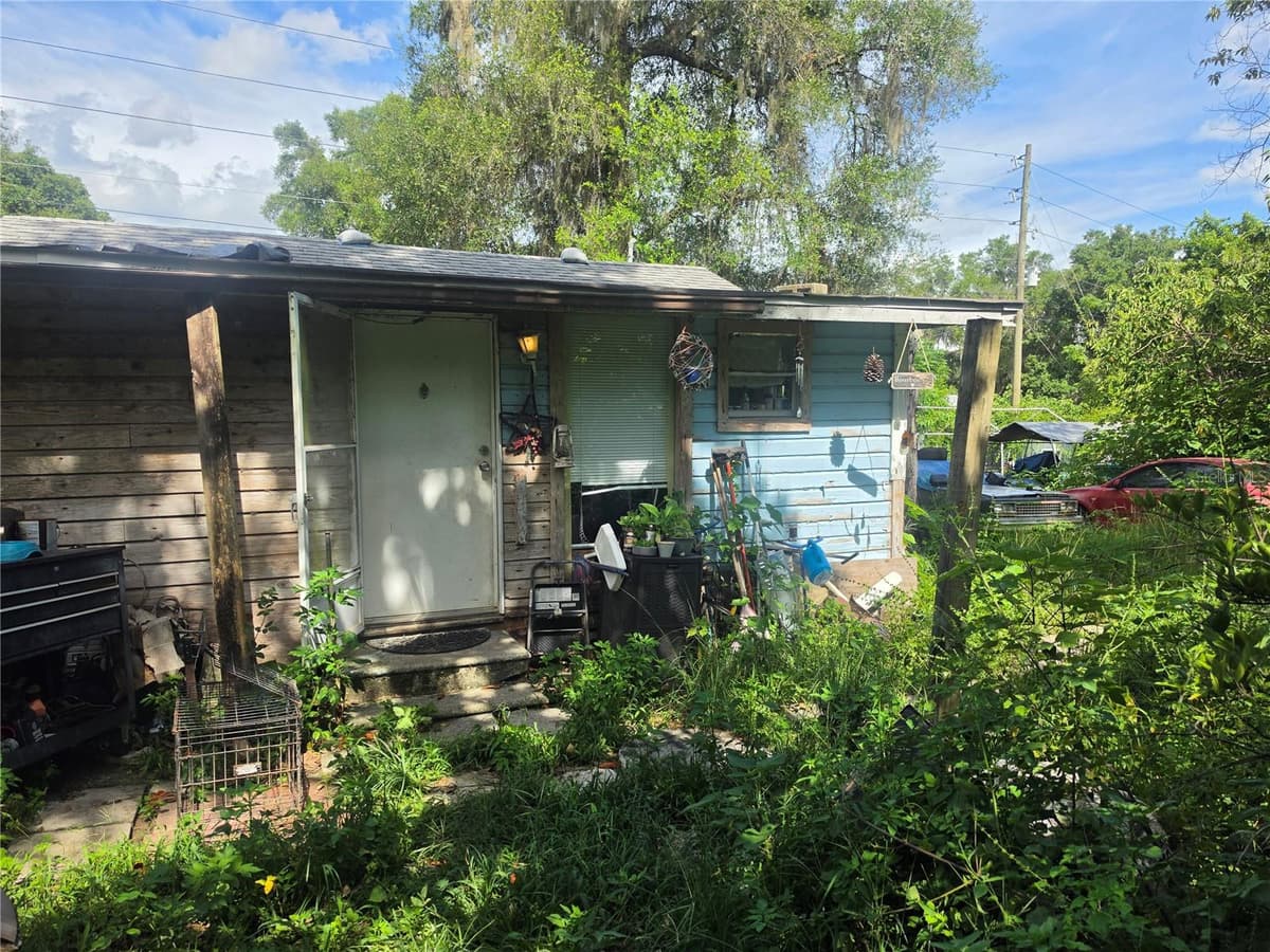 515 ELLA AVENUE — photo 13 of 38