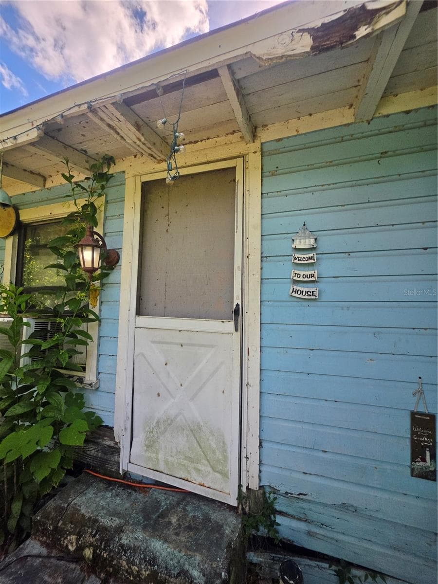 515 ELLA AVENUE — photo 4 of 38