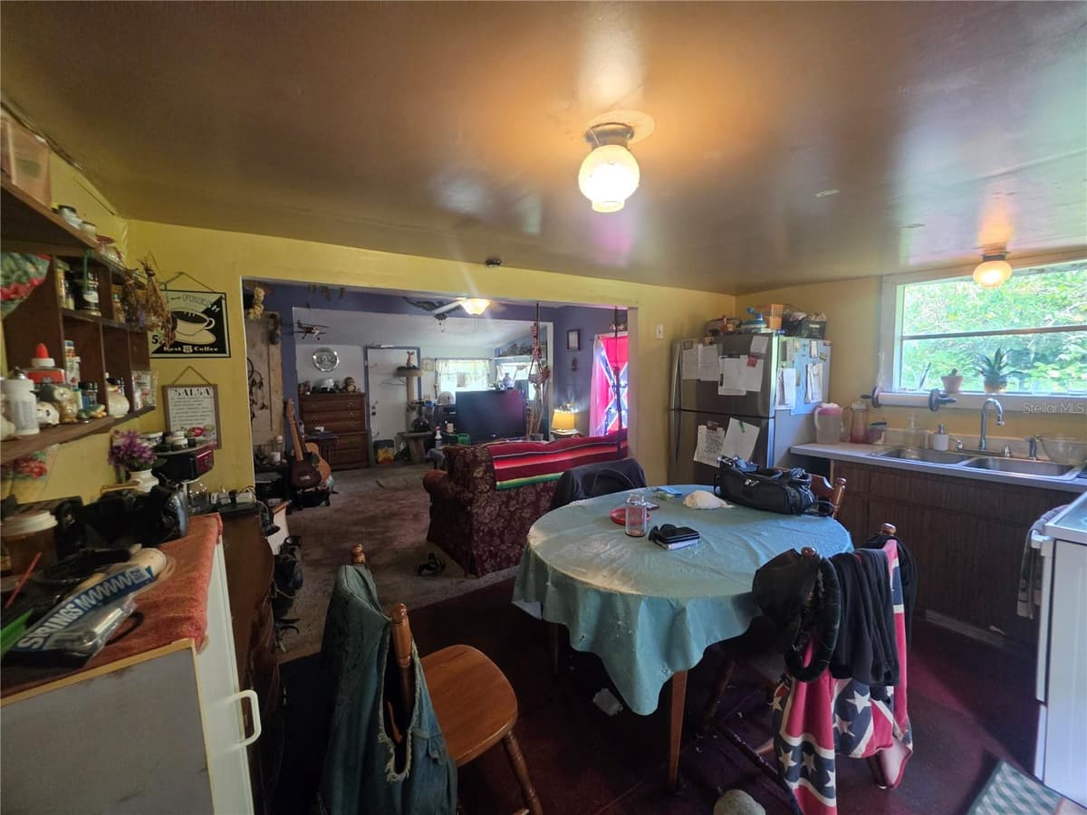515 ELLA AVENUE — photo 16 of 38