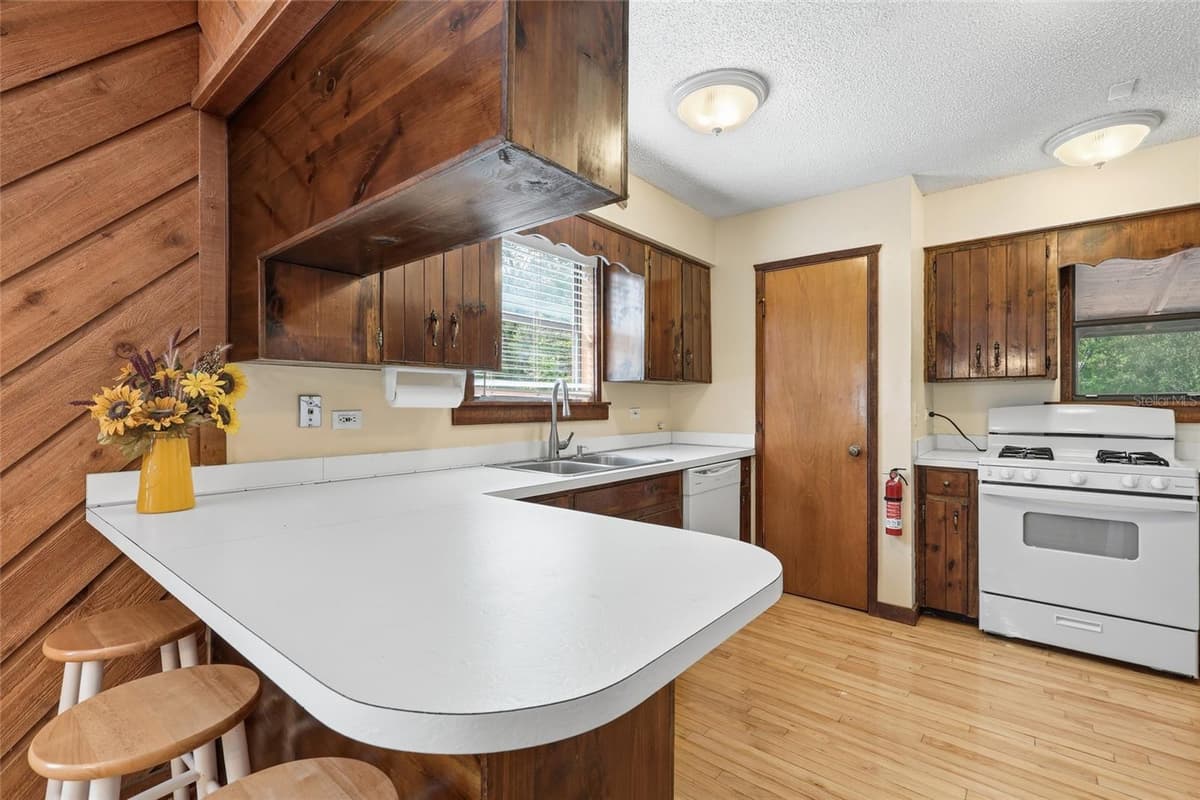 470 SANTA FE DRIVE — photo 29 of 59