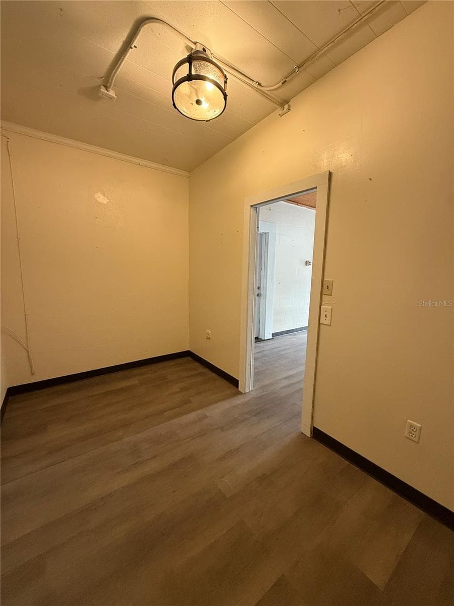 2595 AVENUE G — photo 11 of 17