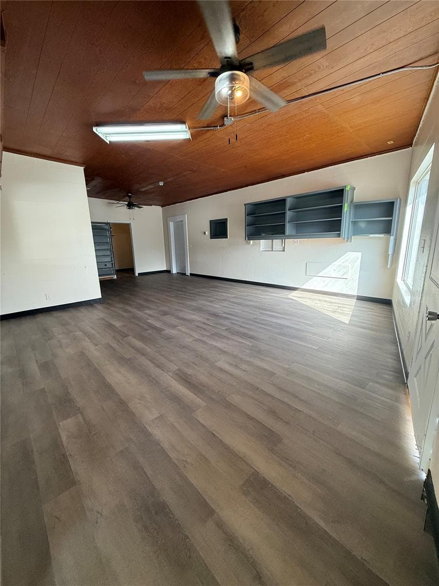 2595 AVENUE G — photo 8 of 17