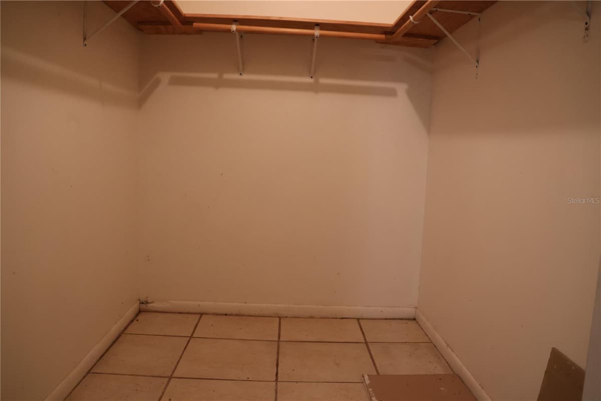 699 BAKER STREET — photo 24 of 28