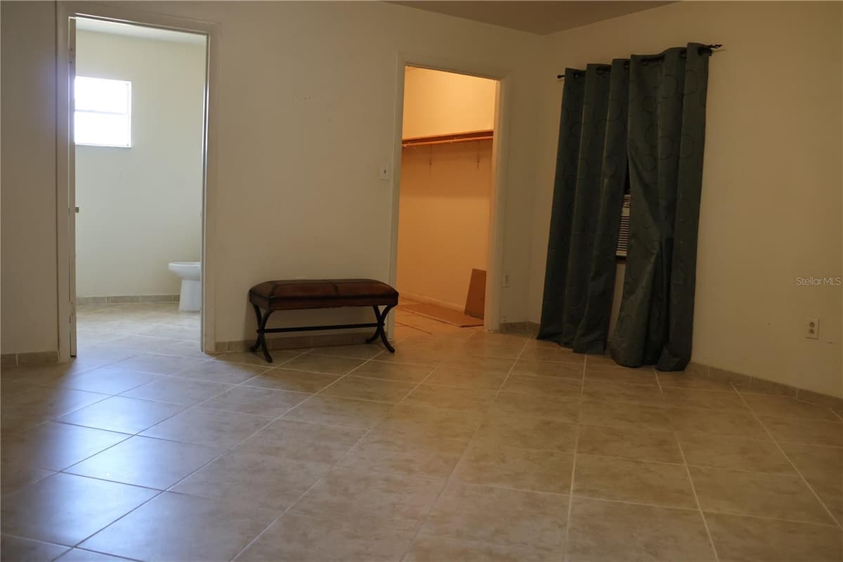 699 BAKER STREET — photo 21 of 28