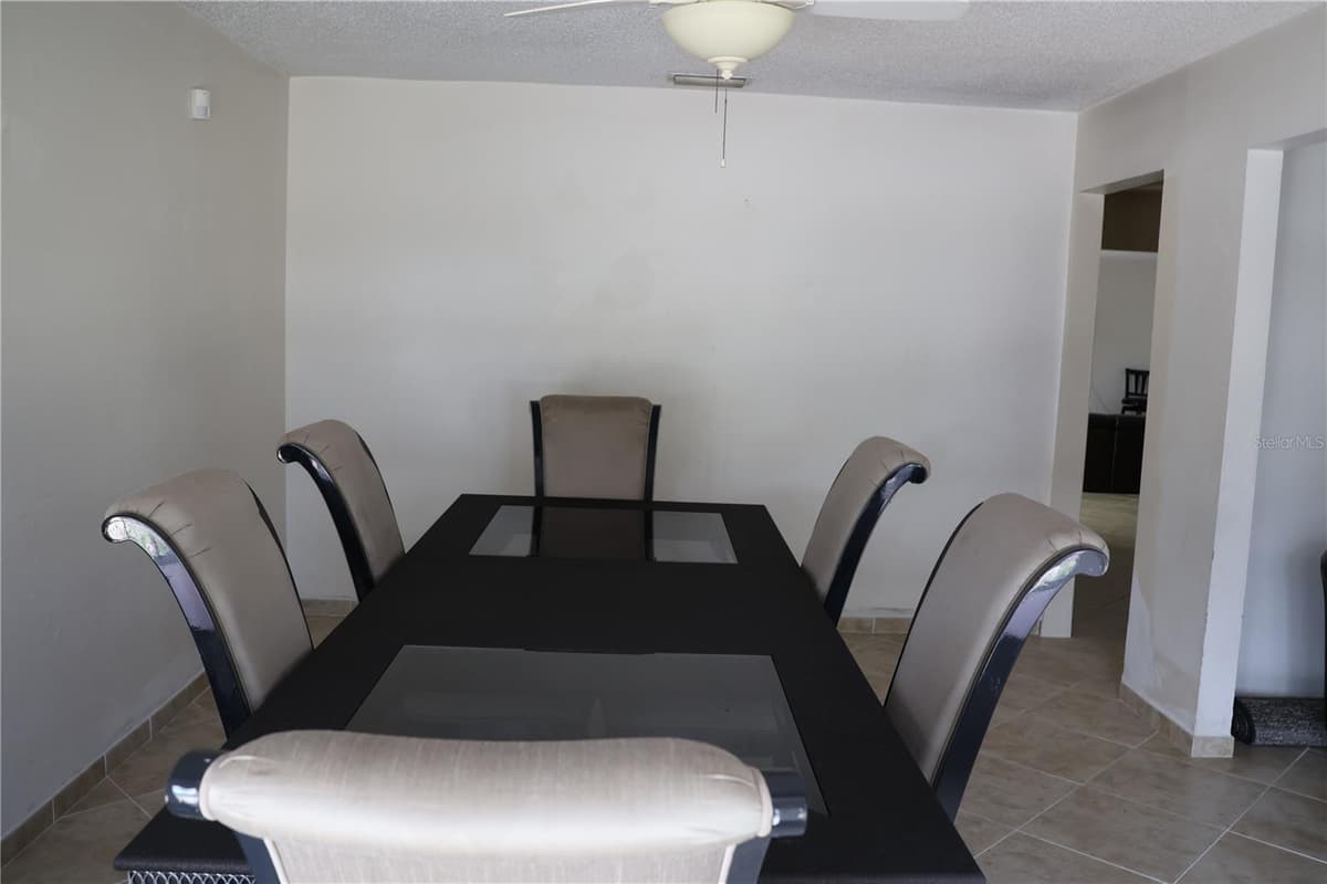 699 BAKER STREET — photo 10 of 28