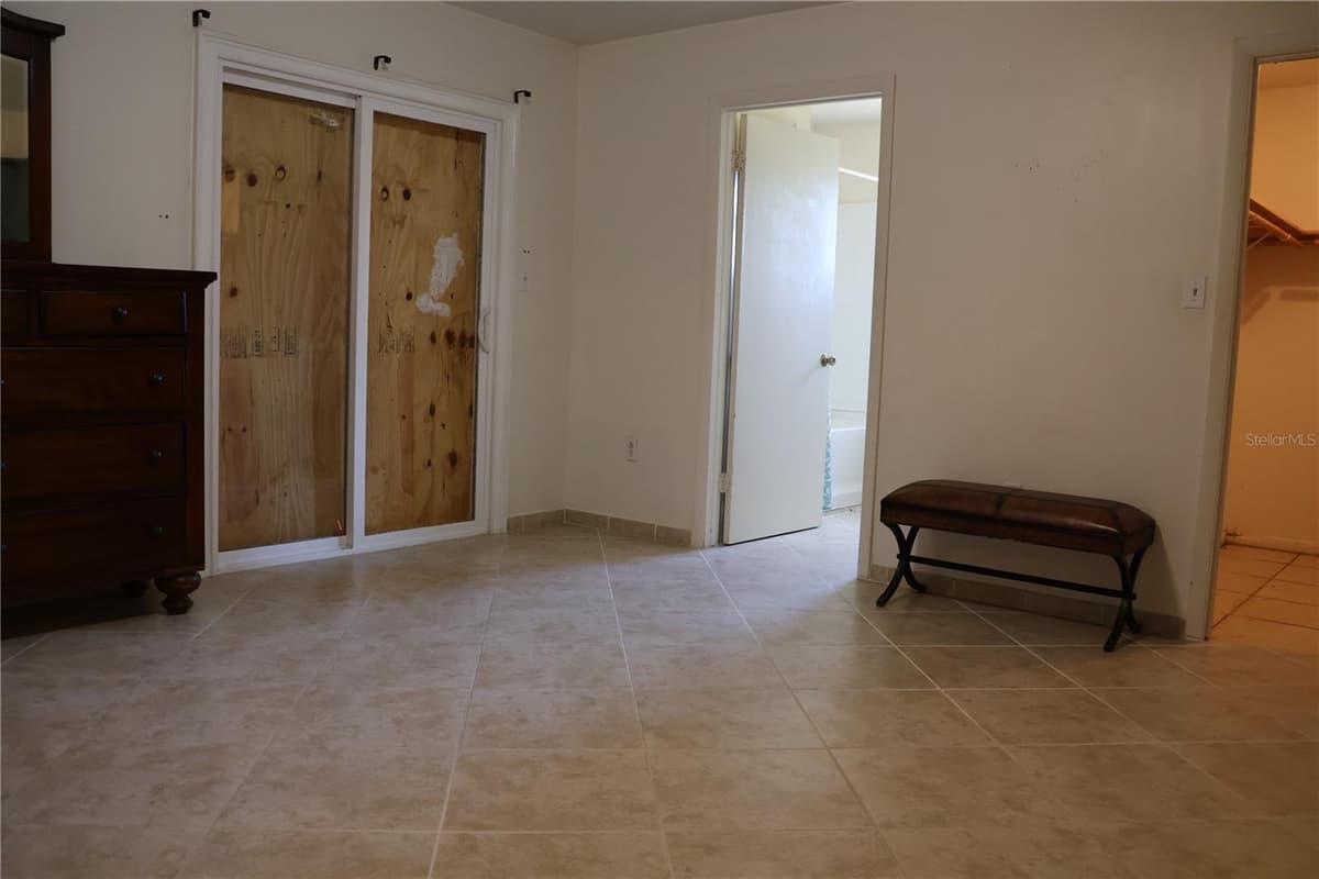 699 BAKER STREET — photo 20 of 28