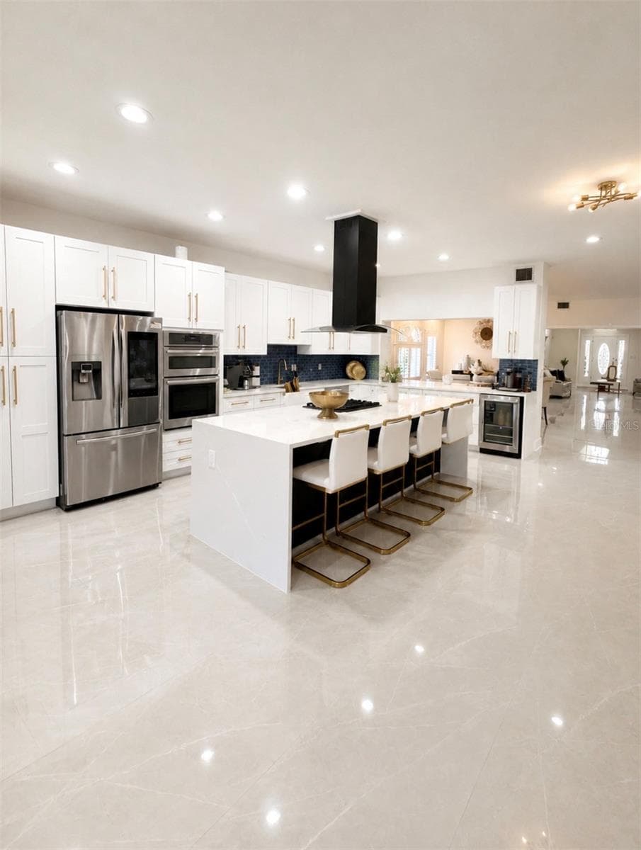 452 BATH CLUB BOULEVARD — photo 7 of 19