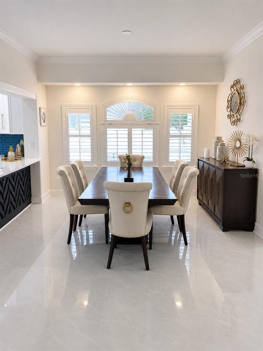 452 BATH CLUB BOULEVARD — photo 3 of 19