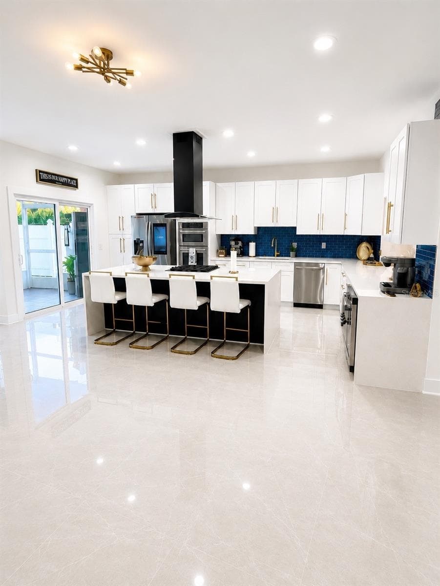 452 BATH CLUB BOULEVARD — photo 5 of 19