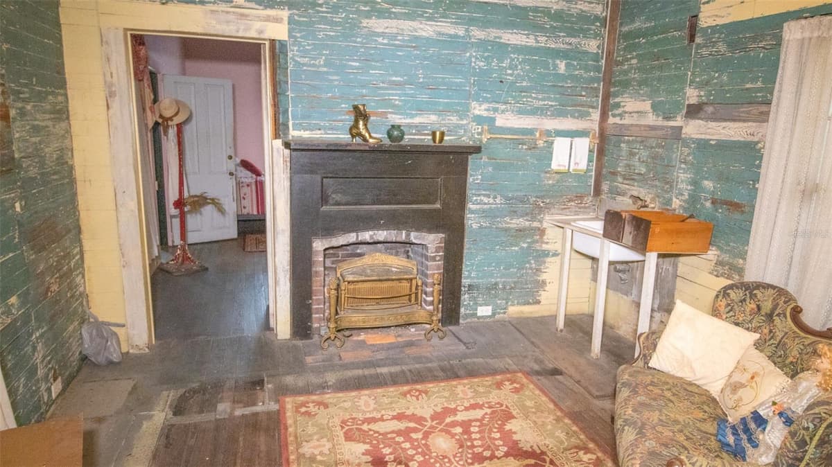200 PARK STREET — photo 19 of 51