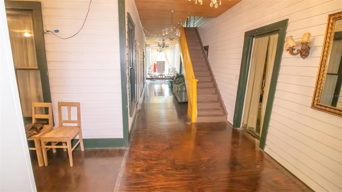 200 PARK STREET — photo 7 of 51