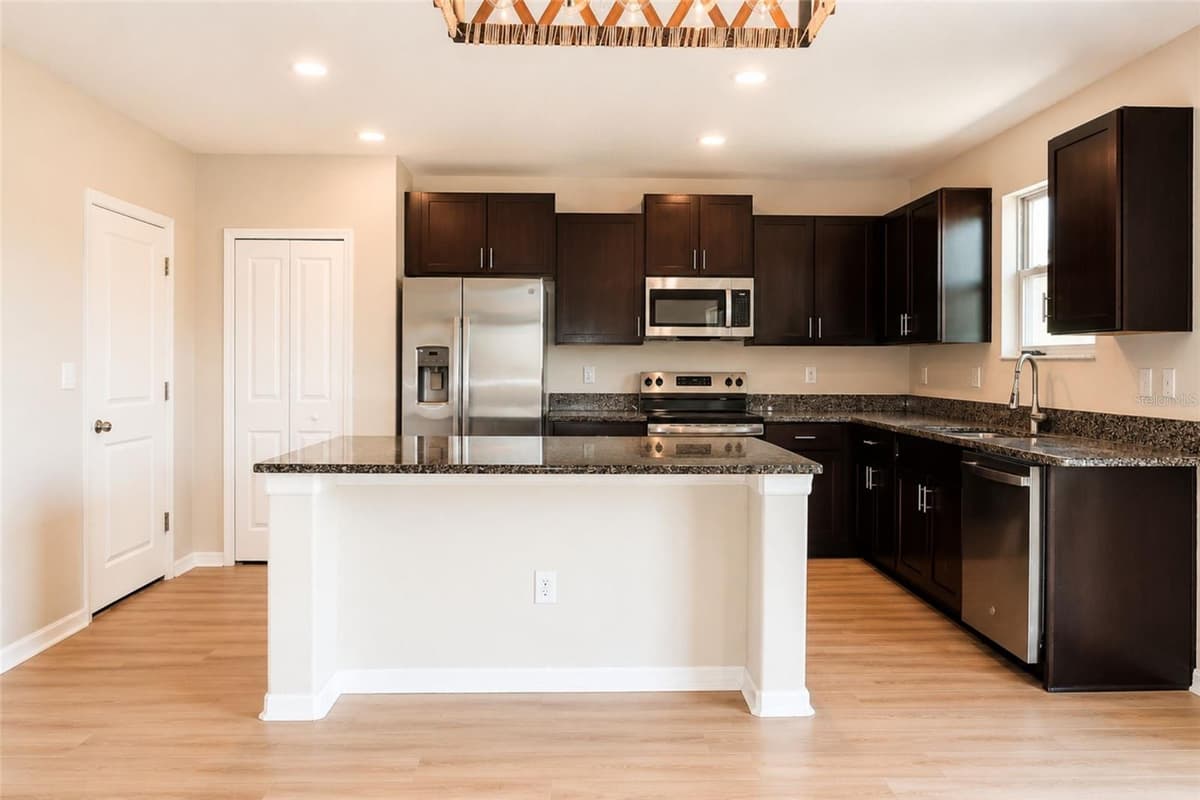 715 CALICO SCALLOP STREET — photo 3 of 24