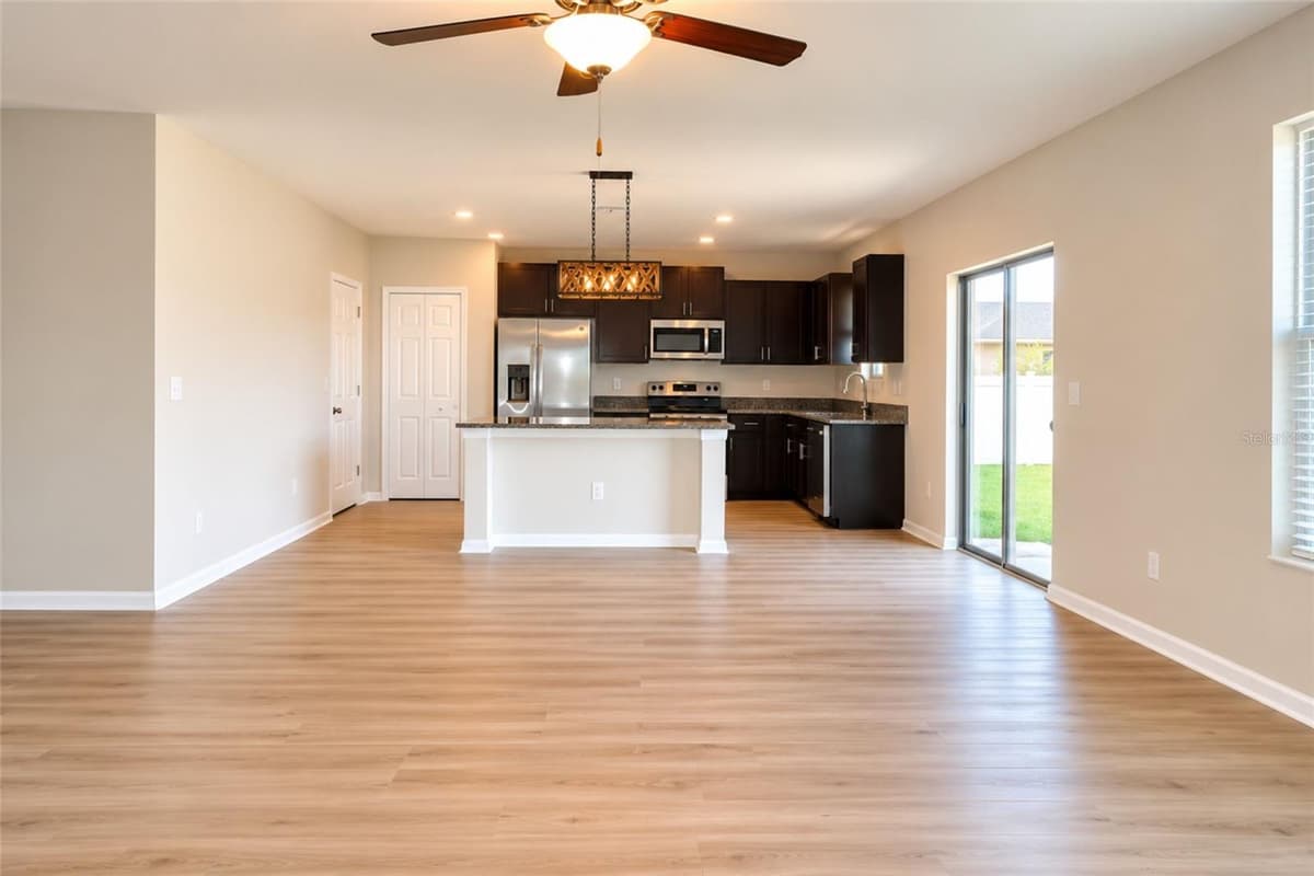 715 CALICO SCALLOP STREET — photo 2 of 24