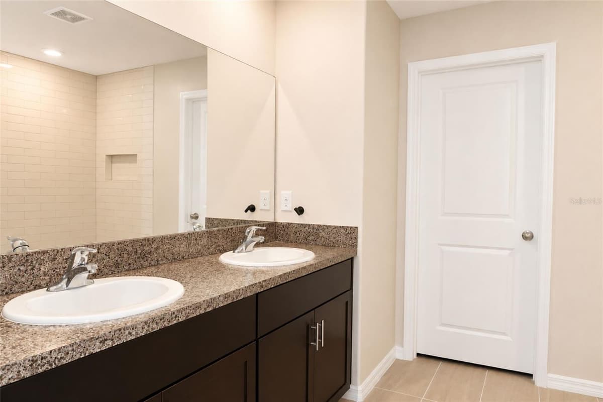 715 CALICO SCALLOP STREET — photo 10 of 24
