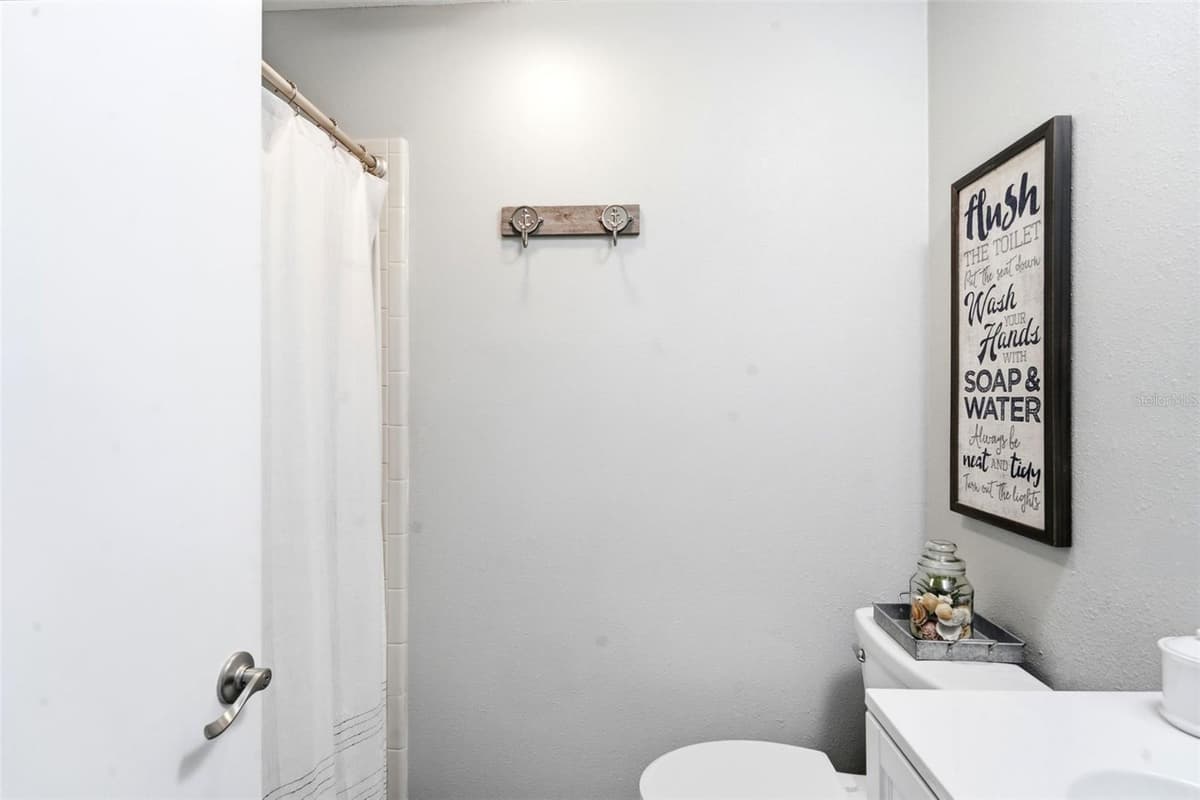 101 GRAND PLAZA DRIVE — photo 28 of 42
