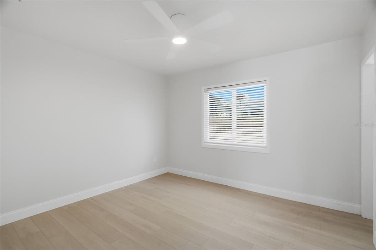 3101 BEACH BOULEVARD — photo 14 of 20