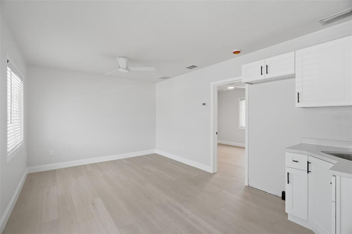 3101 BEACH BOULEVARD — photo 11 of 20