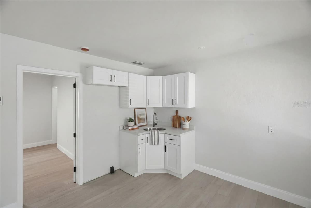 3101 BEACH BOULEVARD — photo 10 of 20
