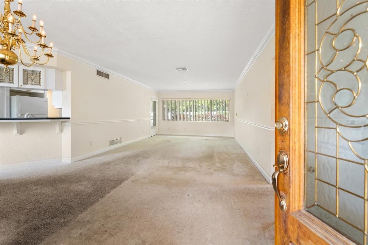 230 GARDEN CIRCLE — photo 3 of 48