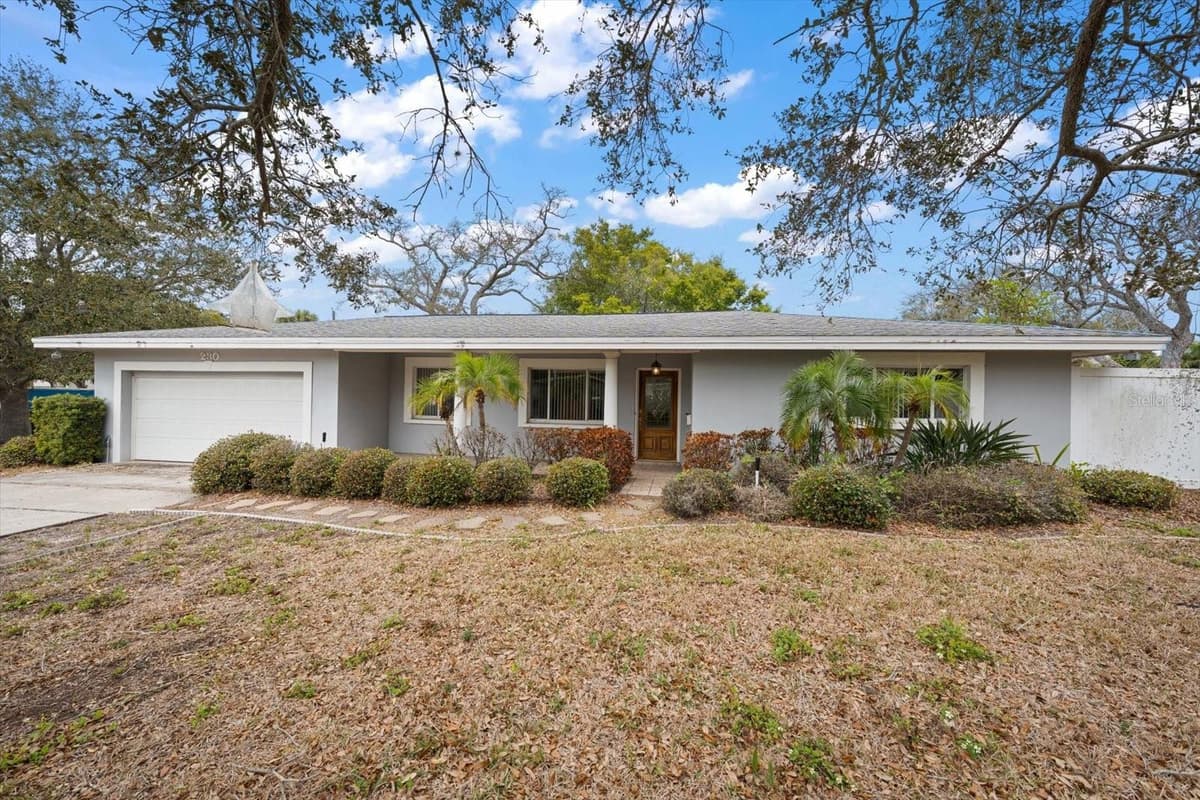 230 GARDEN CIRCLE — photo 1 of 48