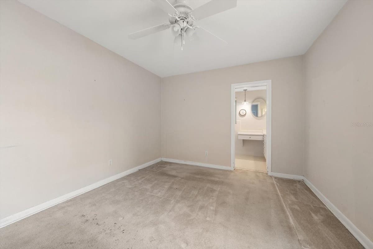 230 GARDEN CIRCLE — photo 18 of 48