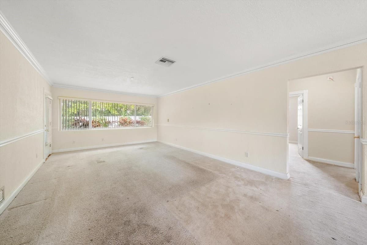 230 GARDEN CIRCLE — photo 14 of 48