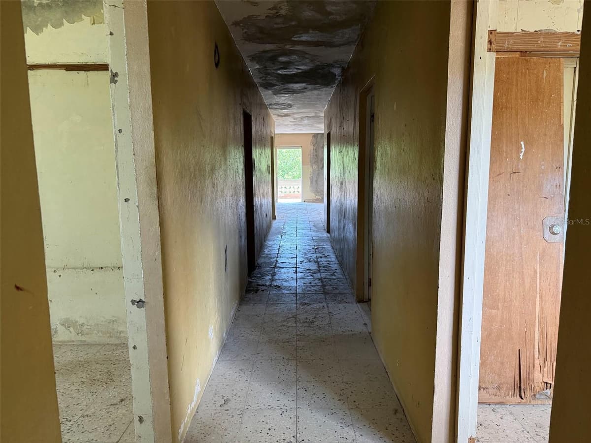 M-4 MONTE SANTO — photo 22 of 38