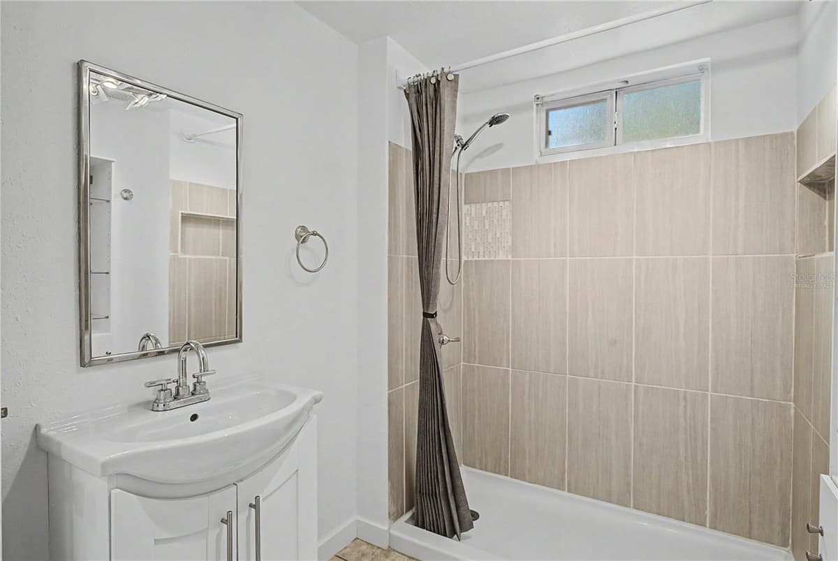 17230 ADAM COURT — photo 15 of 34