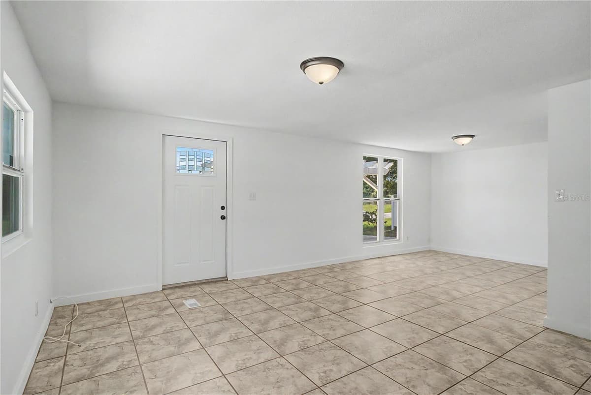 17230 ADAM COURT — photo 7 of 34
